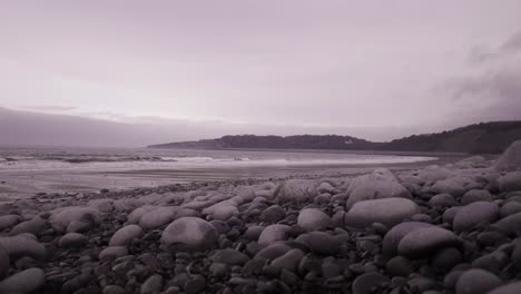 Time-lapse-of-pebble-beach