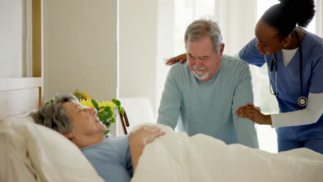 Senior-patient,-death-and-nursing-home-with-nurse