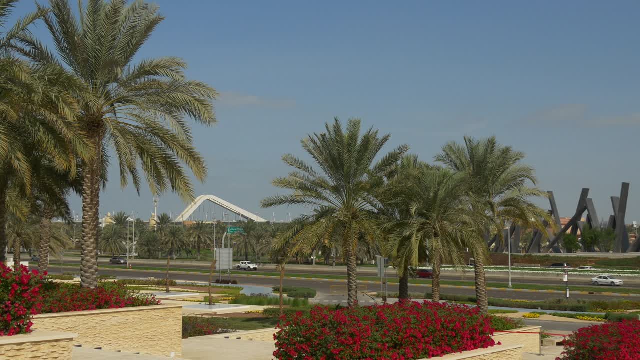 아부다비의 유명한 모스크 꽃, 셰이크 자예드 다리, 파노라마 4k, 아랍에미리트