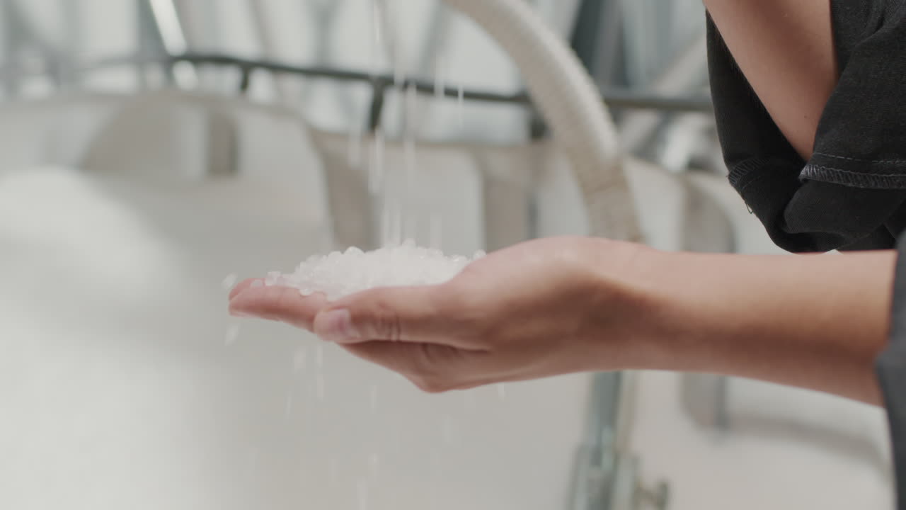 색 폴리프로필렌 분자