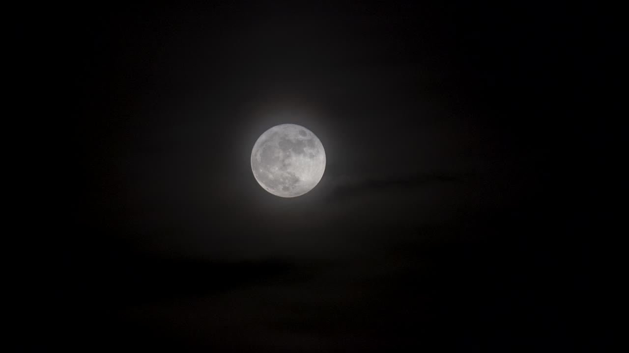 Nascer da Lua Cheia Timelapse Nublado 3