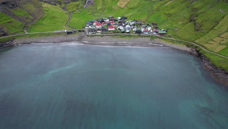 tjornuvik, pintoresco pequeño pueblo en streymoy, islas feroe