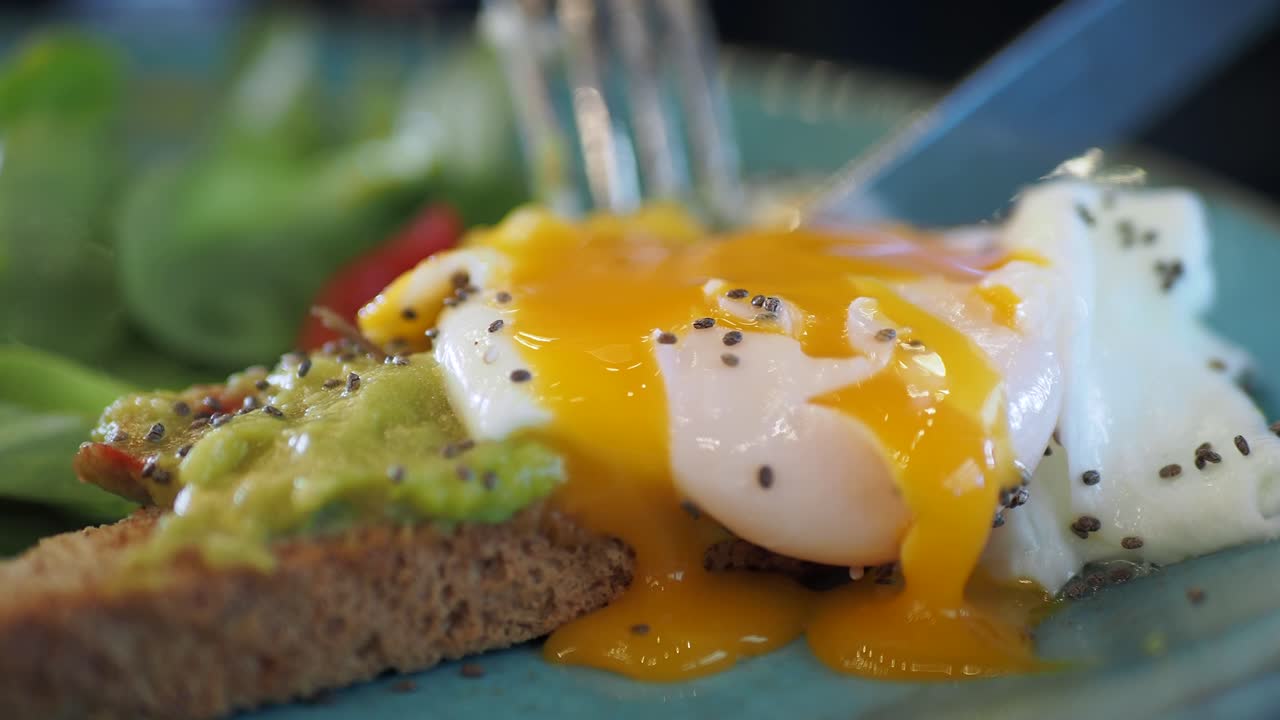 아보카도 토스트 에 인 달