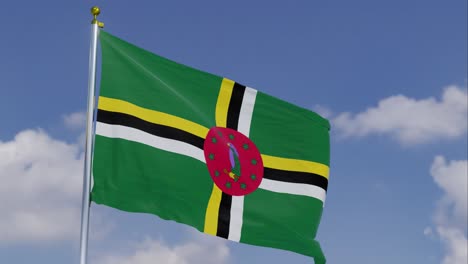 bandera de dominica moviéndose en el viento con un cielo azul claro en el fondo, nubes moviéndose lentamente, asta de la bandera, cámara lenta