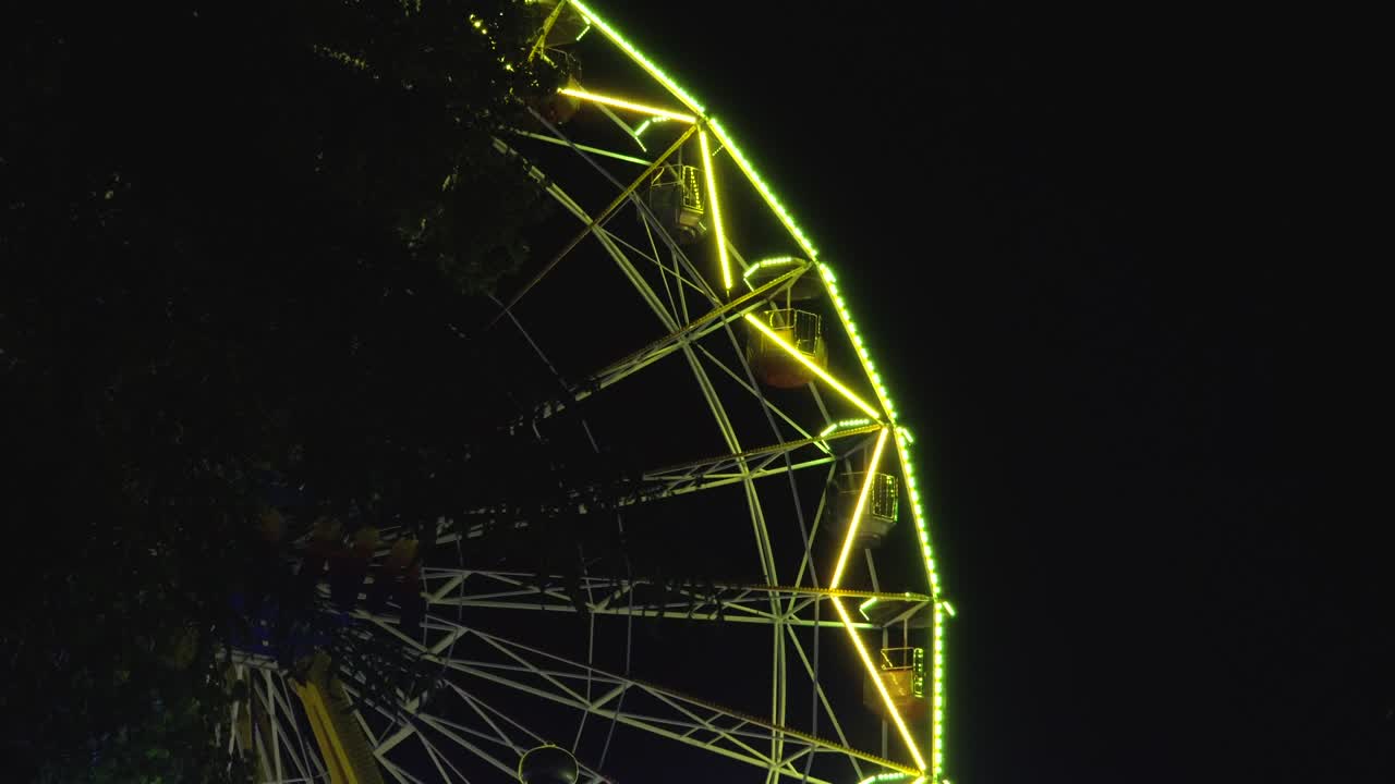 фрагмент колеса обозрения