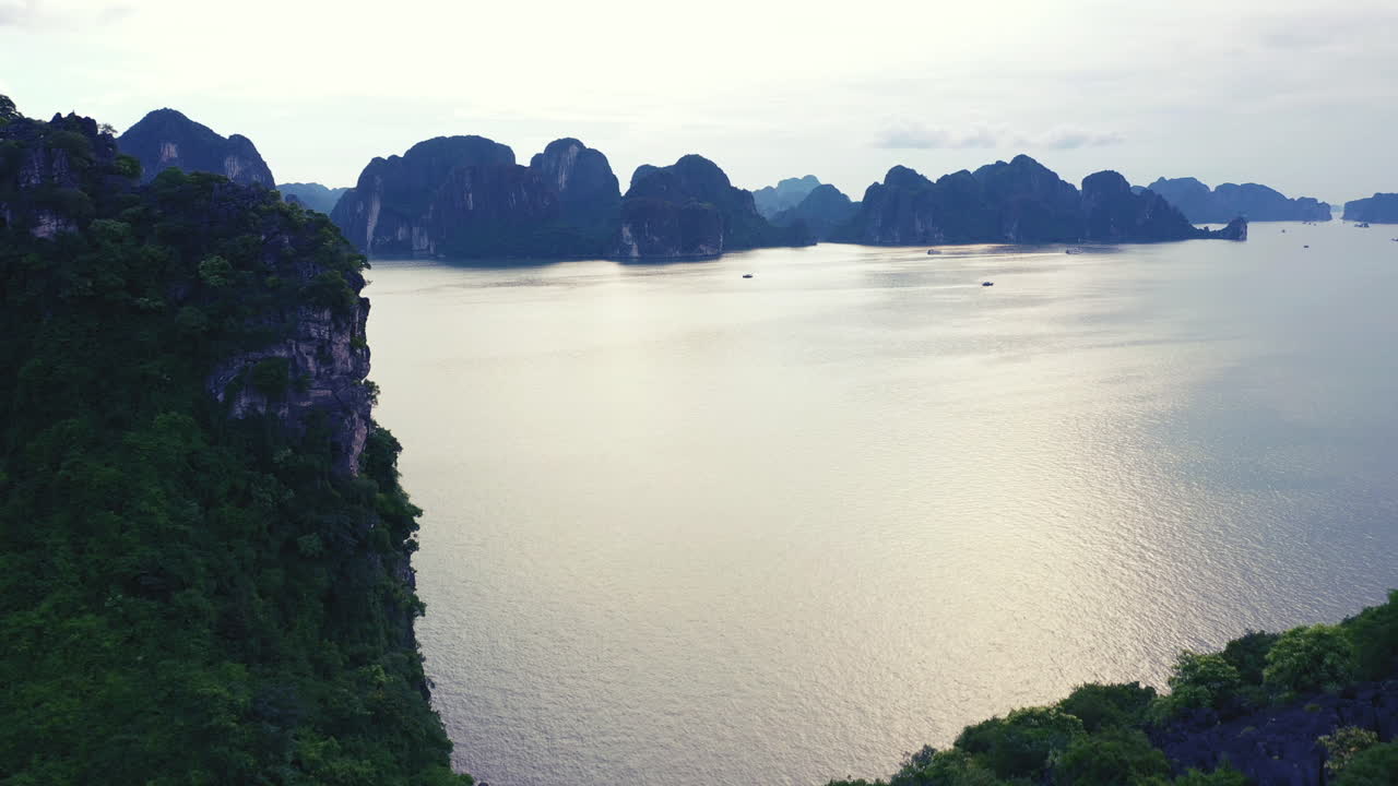 tome la ruta panorámica a través de vietnam