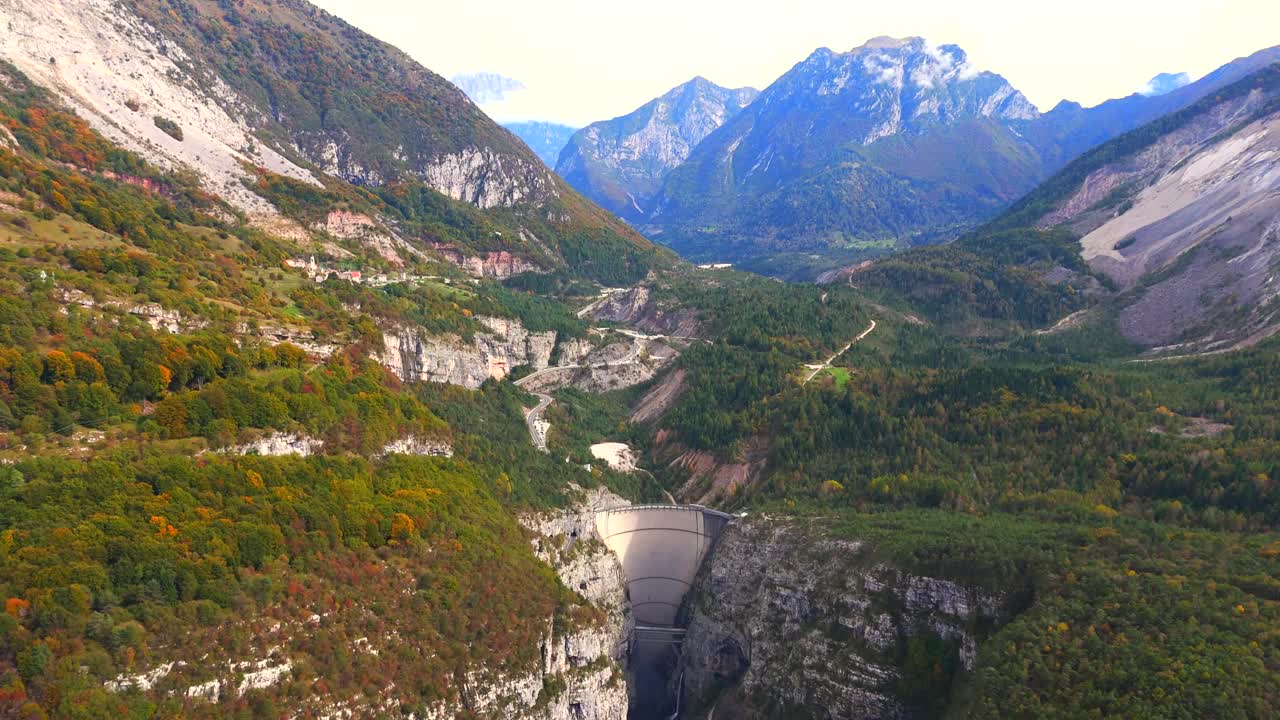 Drone footage of the Vajont Dam, a place of both beauty and tragedy.