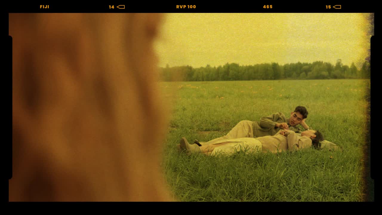 Full Screen Film Frames 11.zip