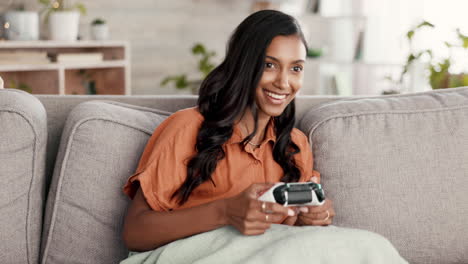 Black-woman-gamer,-controller