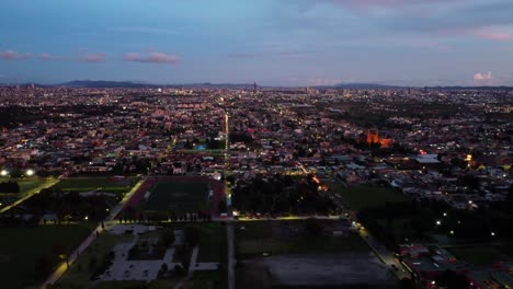 Vista-Aerea-De-Cholula-Al-Anochecer