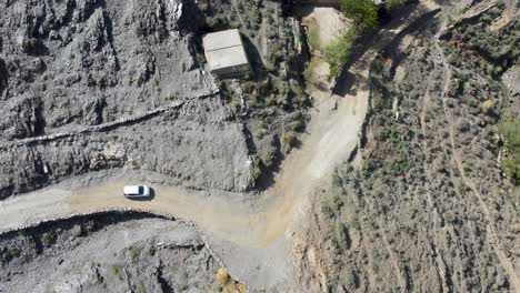 Paseos-Llenos-De-Baches-Y-Vistas-Panorámicas