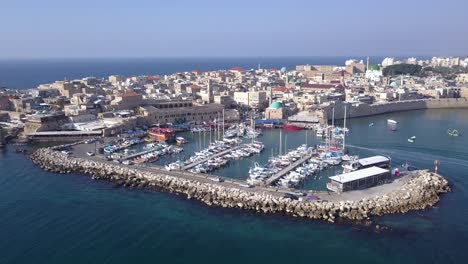 acre israel: imágenes aéreas de la ciudad vieja y el antiguo puerto y marina.