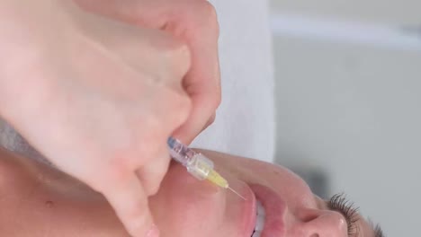 procedimiento de inyección facial