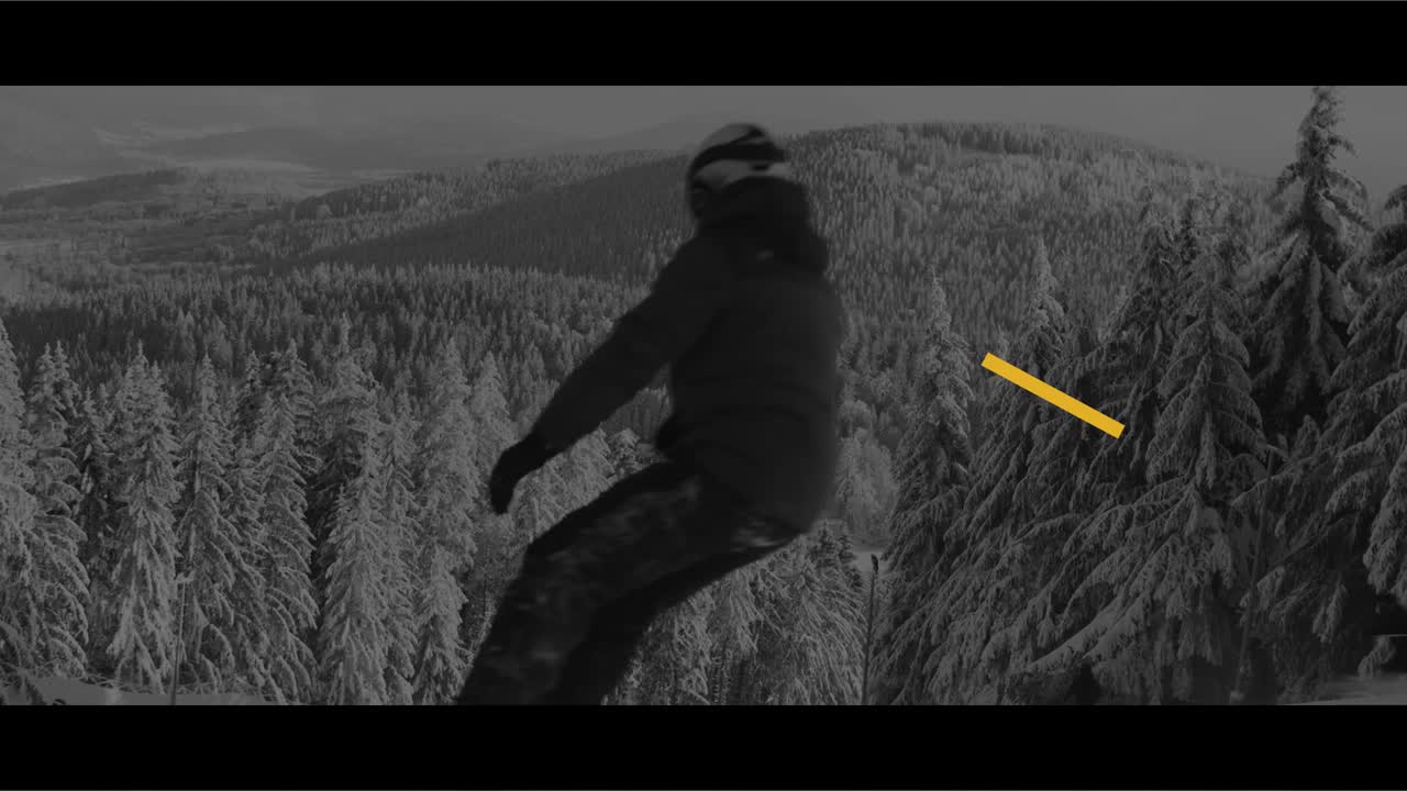 Denne Premiere Pro-malen inkluderer 4 brede og 4 vertikale postere. Malen er laget i stil med pikselgrafikk.