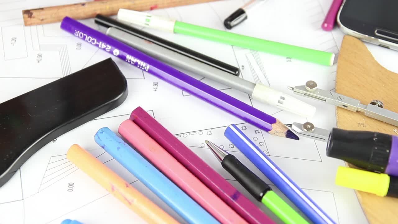 proyecto de pintura de estudiantes universitarios