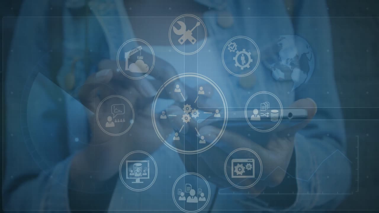 animación de iconos digitales girando contra la sección media de una mujer usando un teléfono inteligente.