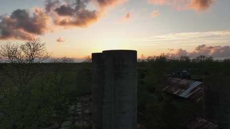 Sonnenuntergang-über-Der-Farm-In-Alabama