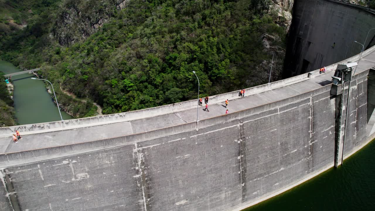 el cajon dam honduras tourist center for foreigners