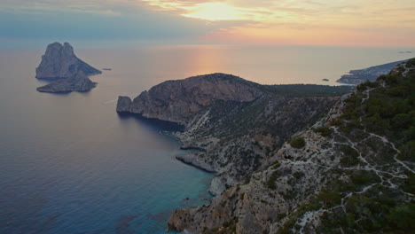 Stunning-Sunset-View-Of-Es-Vedra-Island-From-Mirador-des-Vedra-In-Ibiza,-Spain