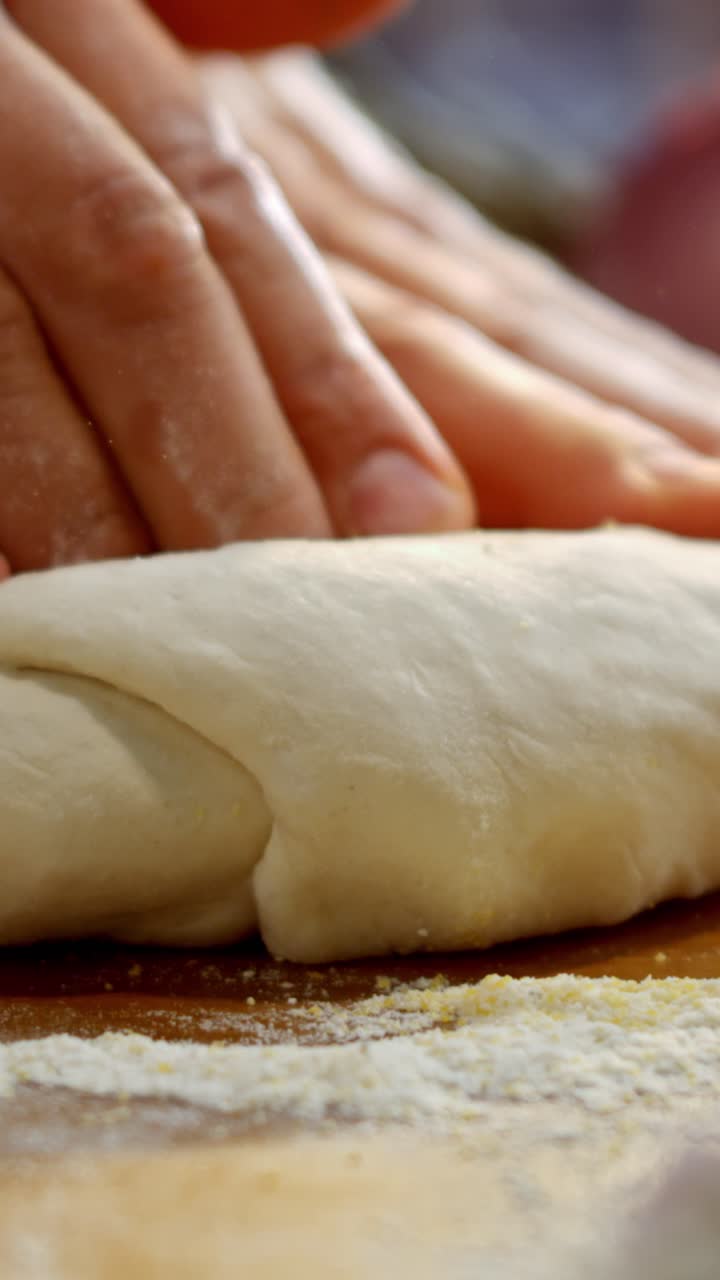 Mescolare l'impasto per la cottura