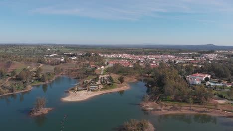 Gliding-towards-the-beach-on-the-river-next-to-Alentejo