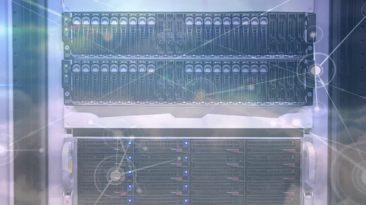 컴퓨터 서버 하드웨어를 통한 연결 네트워크의 애니메이션