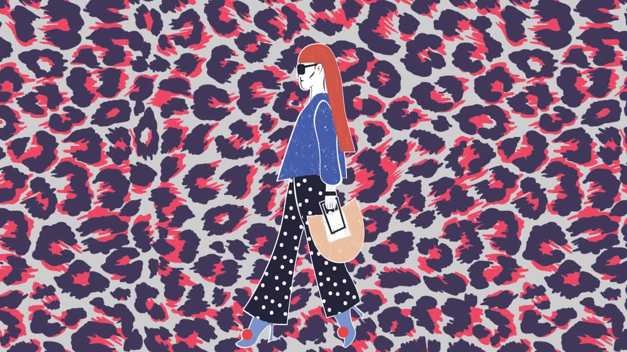 Animación de mujer caminando sobre un patrón animal