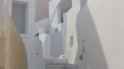 santorini grecia - calles del pueblo de oia de las islas griegas de santorini