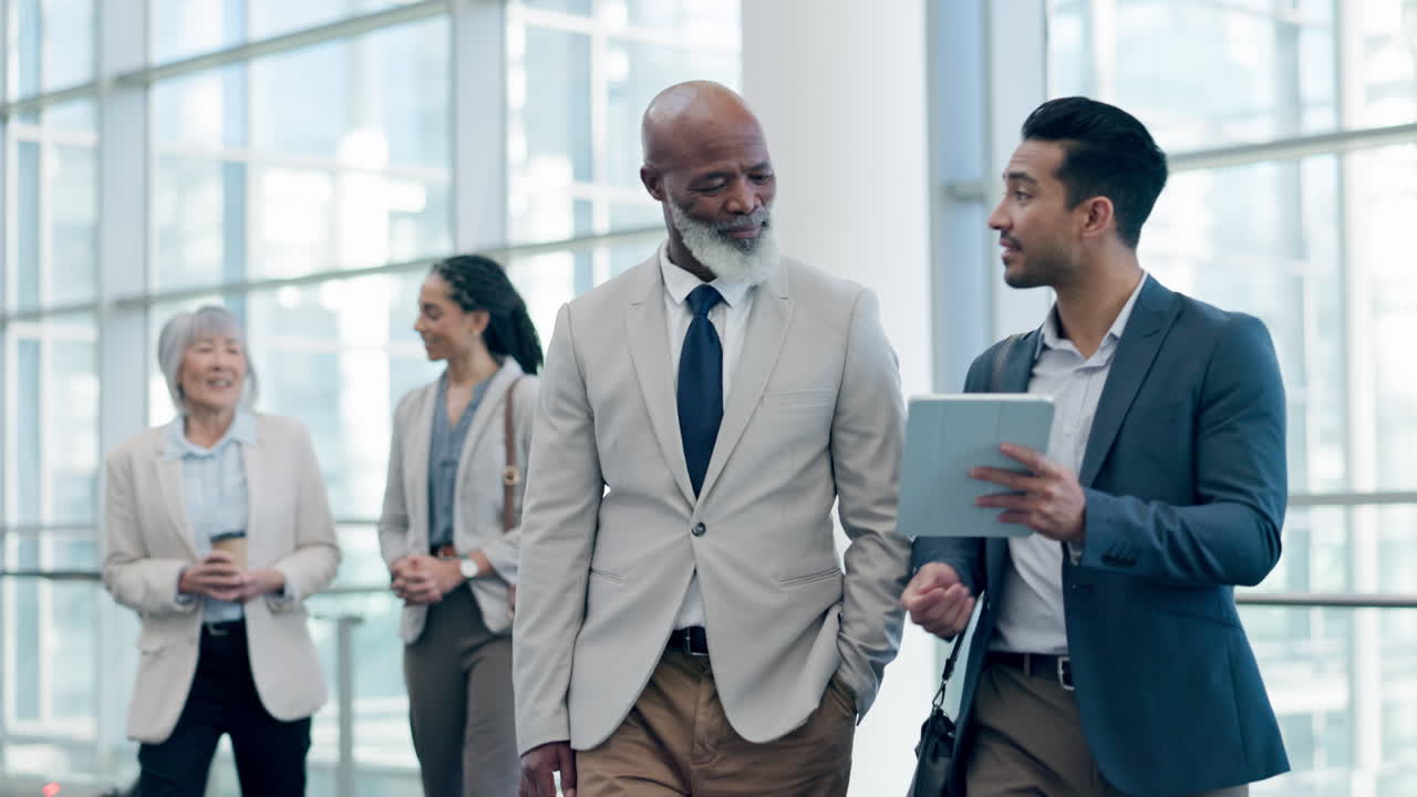 Mentor, training and teamwork with business people