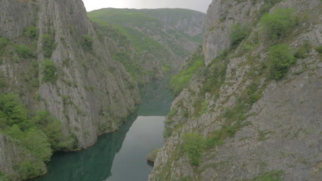 Vista-Aérea-Del-Cañón-Matka