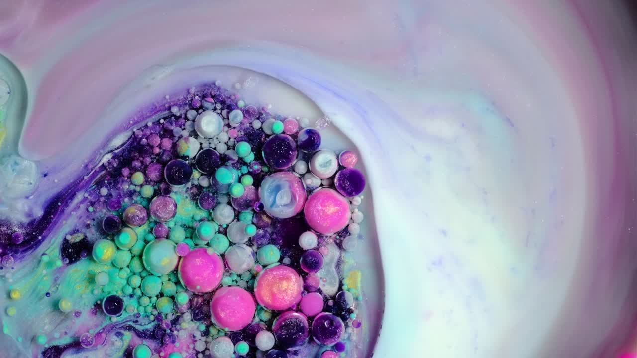 다채로운 페인트와 거품 추상적인 배경 4k 비디오