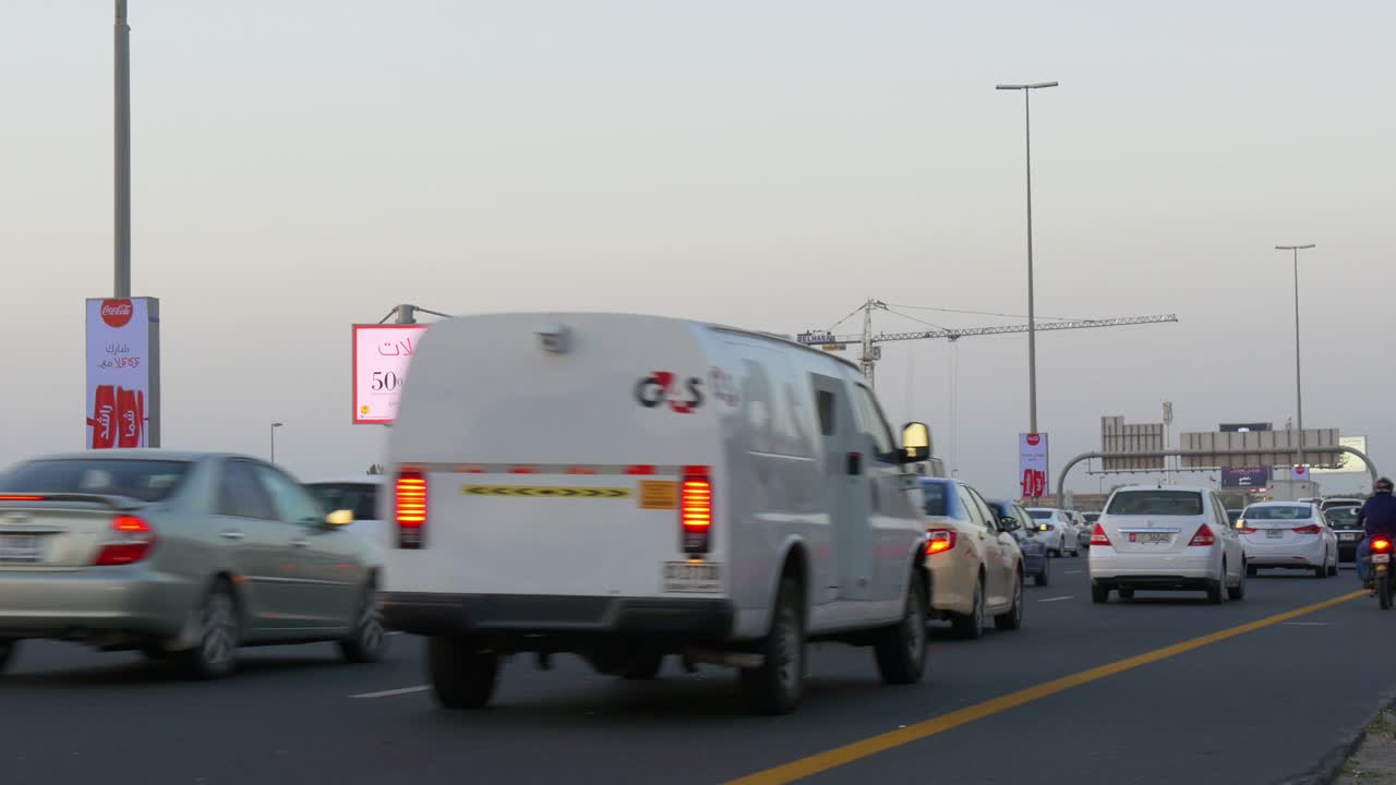 uae 두바이 주요 도로 해가 지는 시간 교통 4k