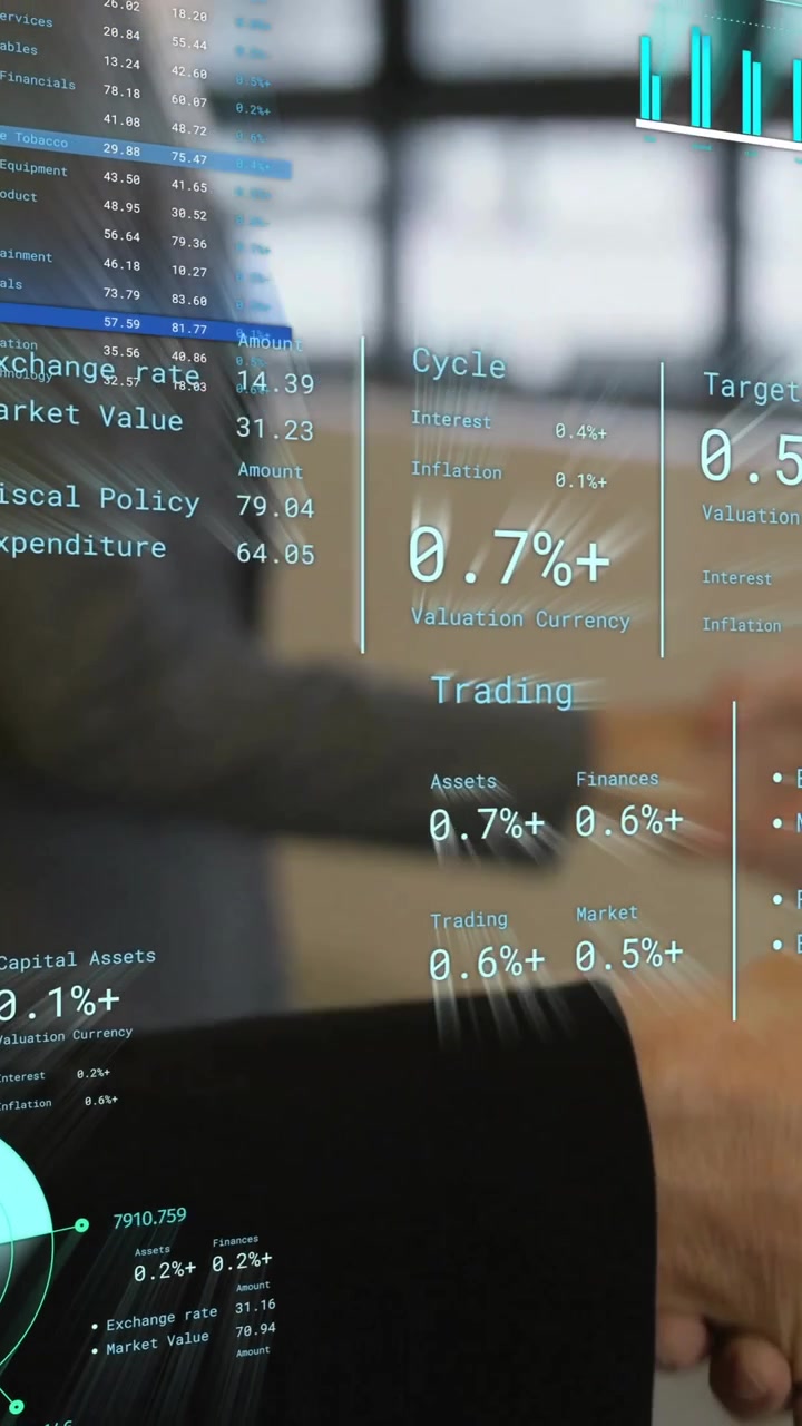 Animasjon av finansiell databehandling over diverse forretningsfolk som håndhilser på kontoret