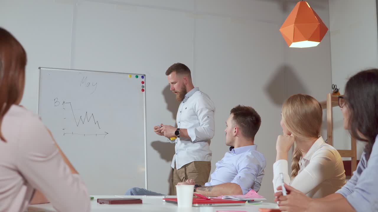 деловая встреча с презентацией