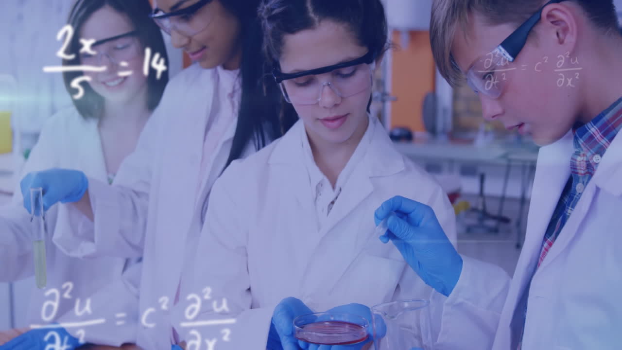 animación de ecuaciones matemáticas sobre diversos estudiantes haciendo experimentos en el laboratorio
