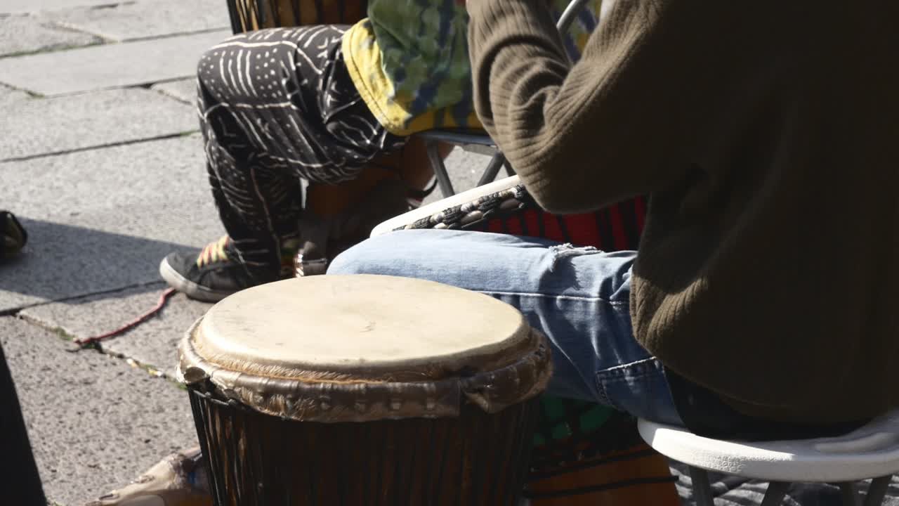 Street musicians playing in Bologna HFR