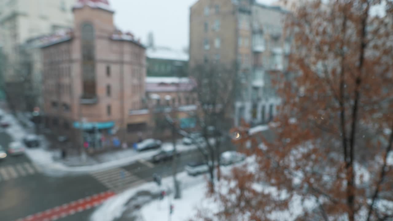 눈 인 도시 거리 풍경