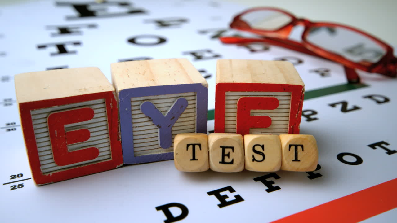 Message for eye test in dice and blocks on an eye test