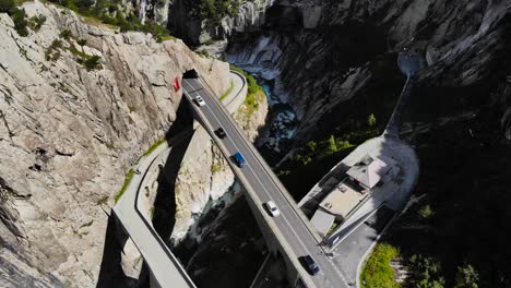 Antenne:-Devil&#39;s-Bridge-Path-Und-Road