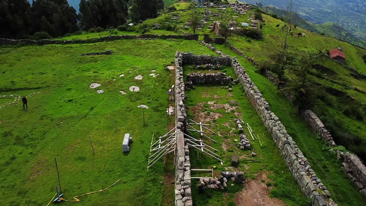 ruinas antiguas y cementerio en ayacucho peru drone shot