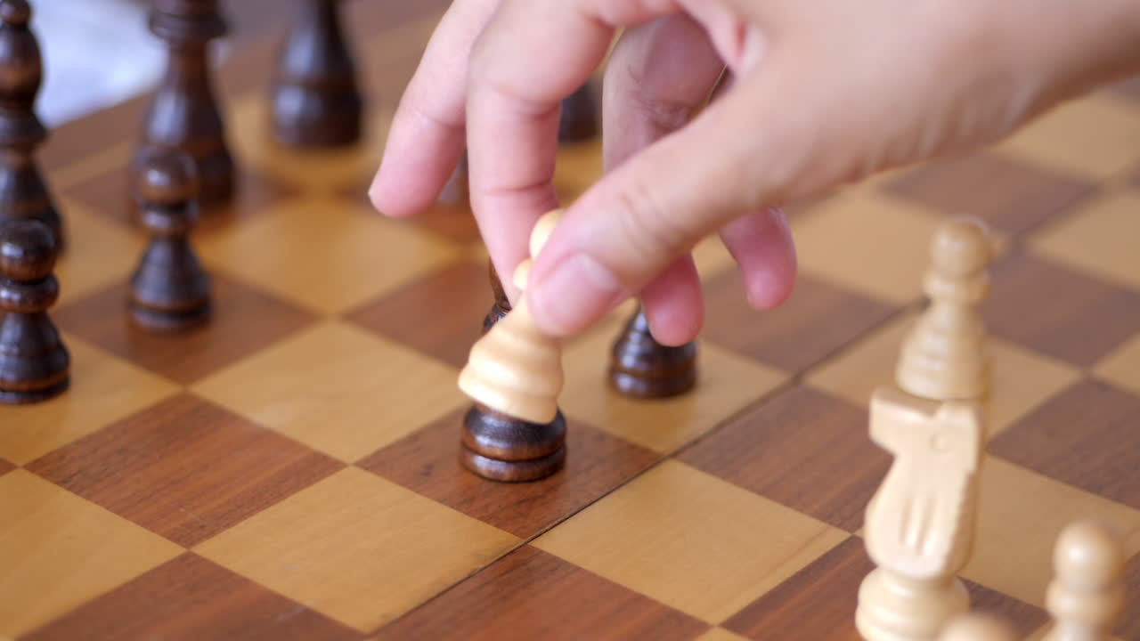 piezas de ajedrez yuriy