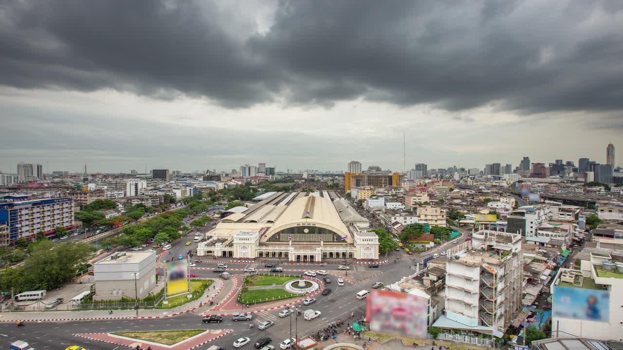 4K Time-lapse: Tráfego na Estação Ferroviária de Bangkok em Bangkok, Tailândia