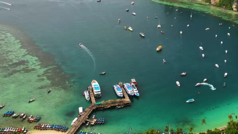 Hyper-lapse-of-stunning-Koh-phi-phi-and-all-the-boat-traffic-in-Turquoise-water