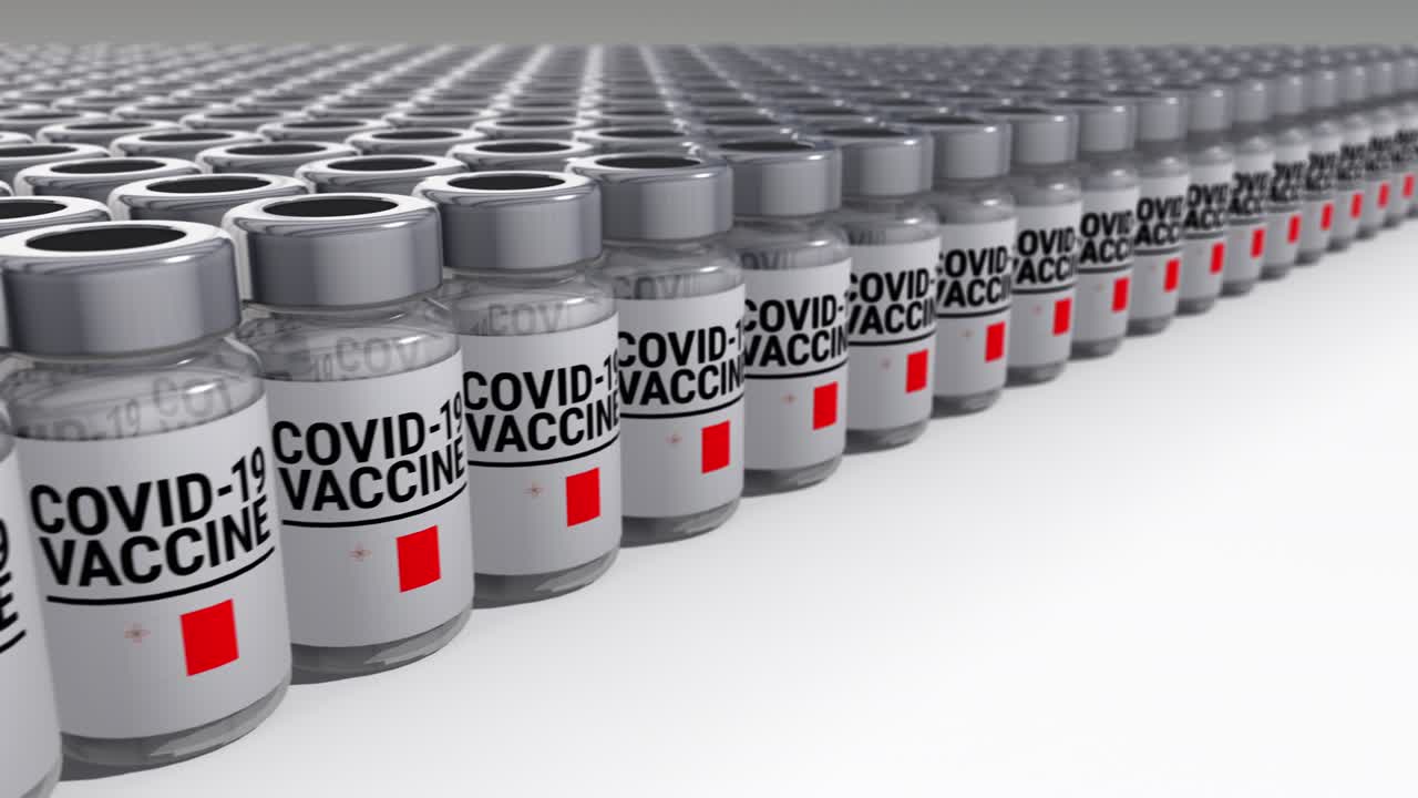 botellas de vacuna contra el covid-19 en malta