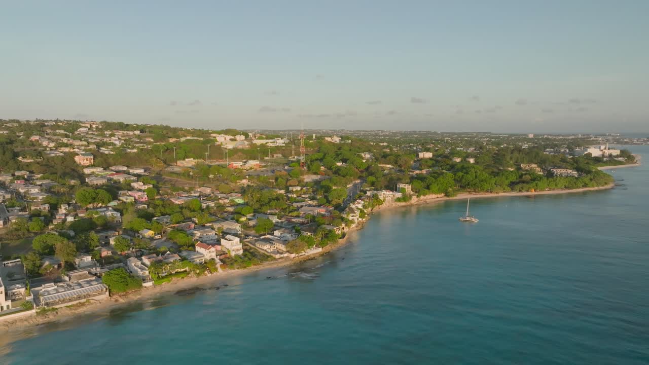 Vista panorámica a través del oeste de Barbados, una amplia vista de paisaje.