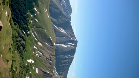 Colorado-Fourteener-Torreys-Pico-Durante-El-Verano-Con-Nieve,-Vertical