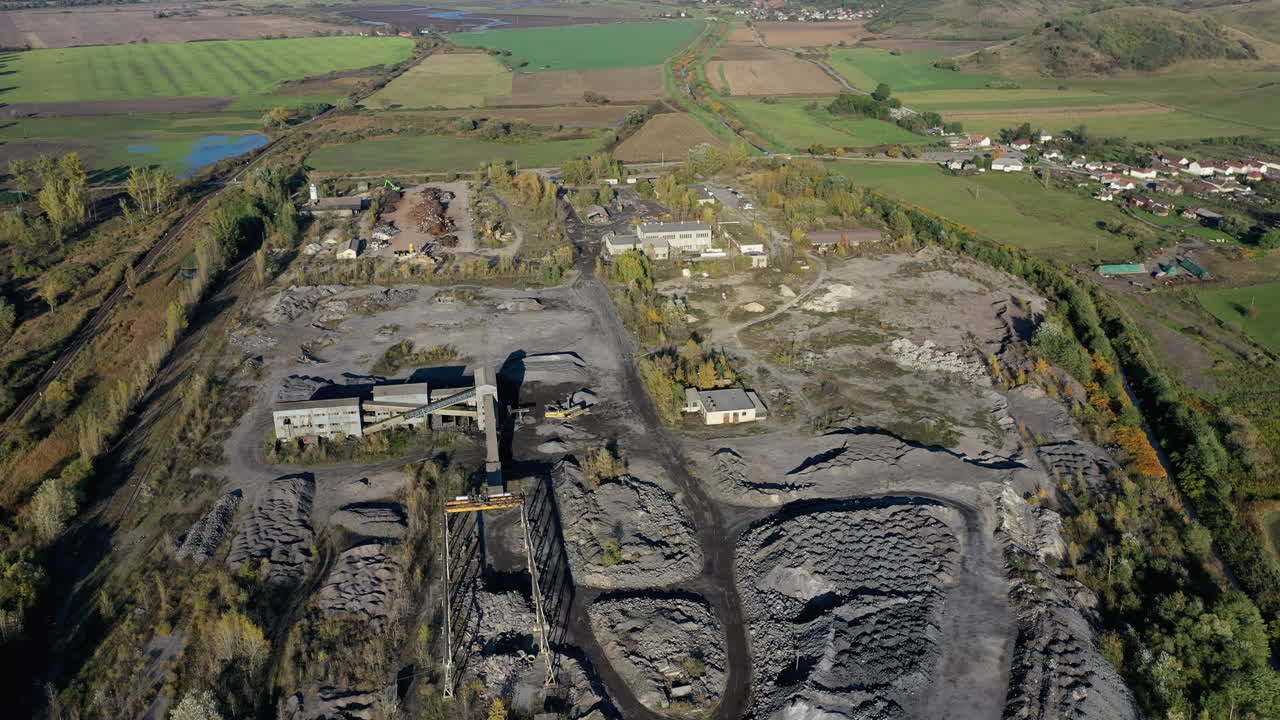 volando sobre la antigua tierra industrial de hierro, europa