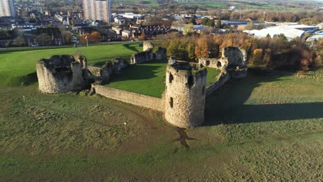 Histórico-Castillo-De-Pedernal-Medieval-Militar-Ruinas-Punto-De-Referencia-Vista-Aérea-órbita-Derecho-Lento