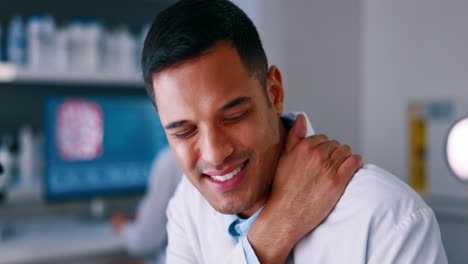 Back-pain,-scientist-man-and-working-in-laboratory