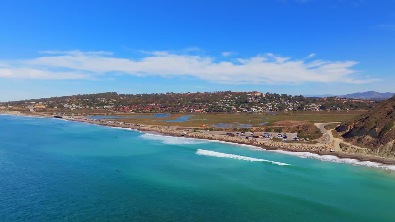미국 캘리포니아 주 델 마르 에 있는 토리 파인스 주립 해변 과 로스 페나스키토스 습지 자연 보호 구역